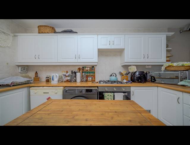 4 BEDROOM APARTMENT FOR SALE IN BALLITO CENTRAL